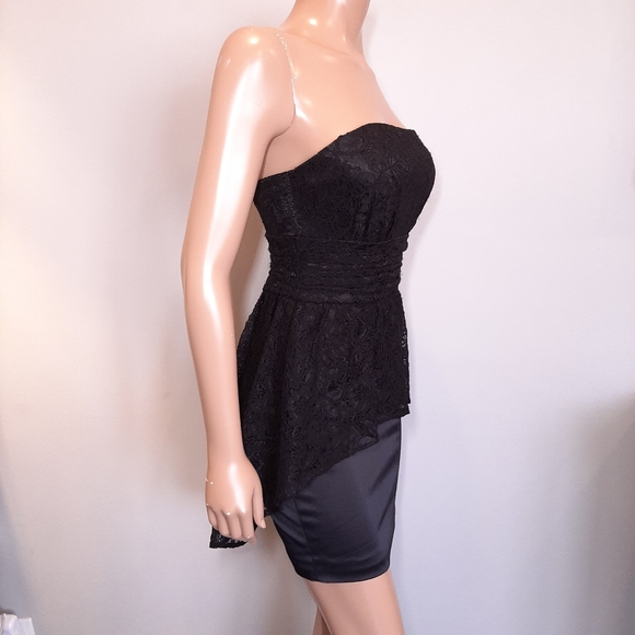 GUESS Dakota Lace Peplum Strapless Mini Dress - Picture 6 of 15